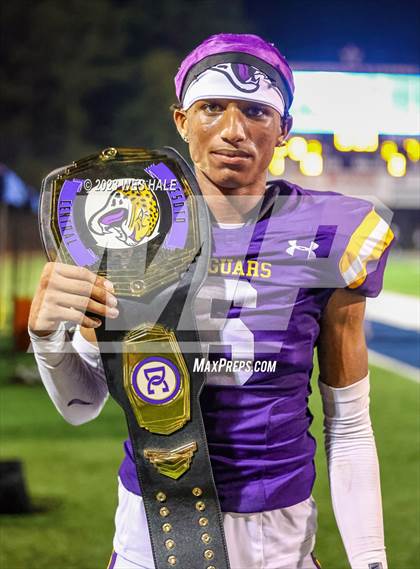 Thumbnail 2 in DeSoto Central vs. Germantown photogallery.