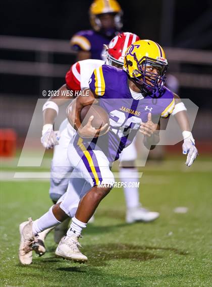 Thumbnail 2 in DeSoto Central vs. Germantown photogallery.