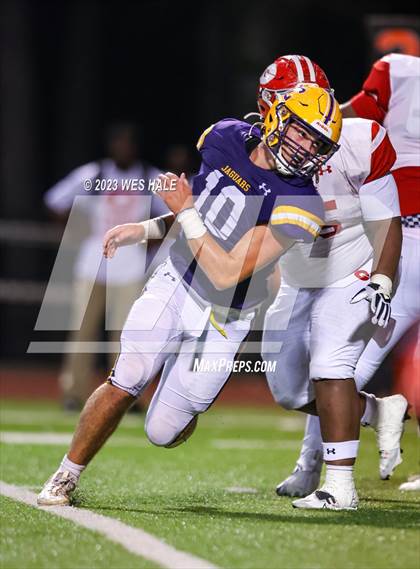 Thumbnail 2 in DeSoto Central vs. Germantown photogallery.