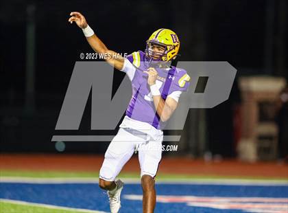 Thumbnail 2 in DeSoto Central vs. Germantown photogallery.