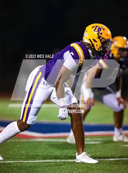Thumbnail 3 in DeSoto Central vs. Germantown photogallery.