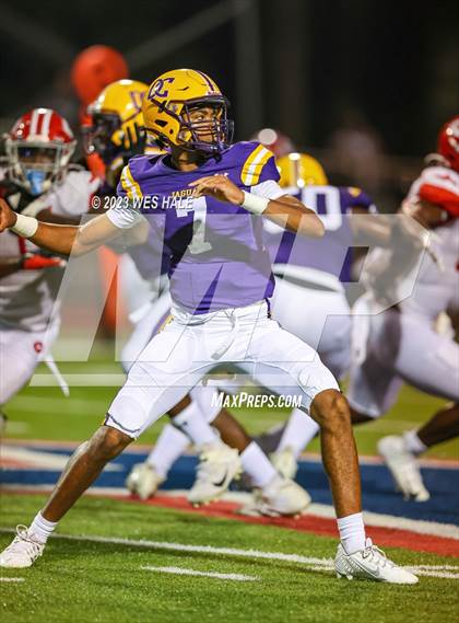 Thumbnail 2 in DeSoto Central vs. Germantown photogallery.