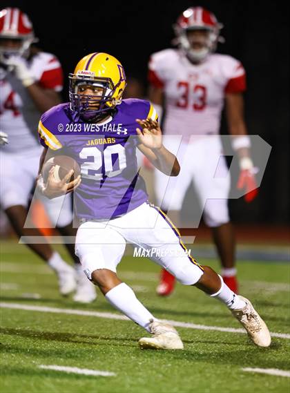 Thumbnail 2 in DeSoto Central vs. Germantown photogallery.