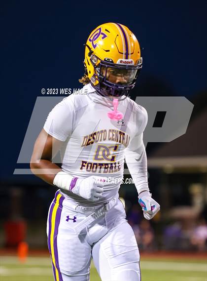 Thumbnail 2 in DeSoto Central vs. Germantown photogallery.