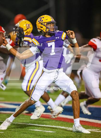 Thumbnail 3 in DeSoto Central vs. Germantown photogallery.