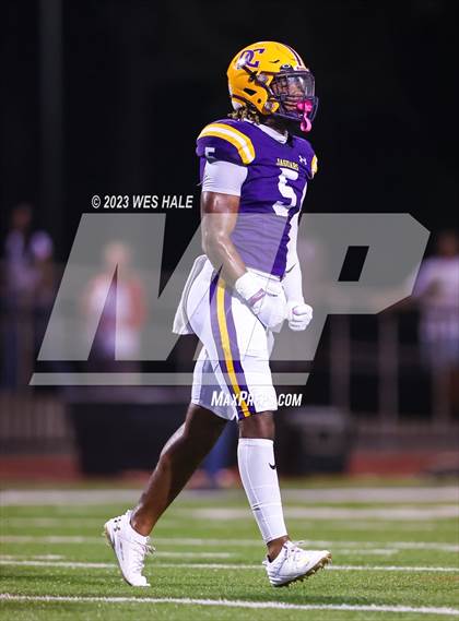 Thumbnail 1 in DeSoto Central vs. Germantown photogallery.
