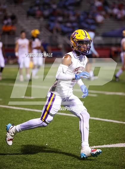 Thumbnail 1 in DeSoto Central vs. Germantown photogallery.
