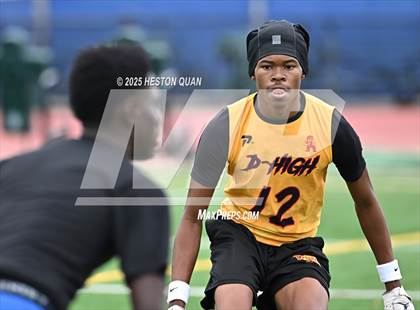 Thumbnail 3 in Dominguez vs. Muir (LB Poly Legends 7x7) photogallery.
