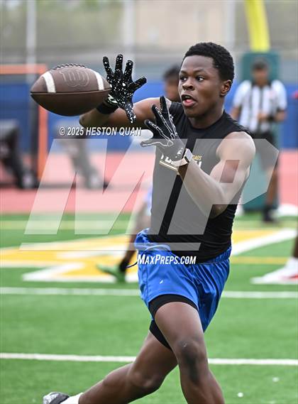 Thumbnail 1 in Dominguez vs. Muir (LB Poly Legends 7x7) photogallery.