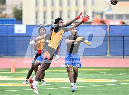 Thumbnail 2 in Dominguez vs. Muir (LB Poly Legends 7x7) photogallery.