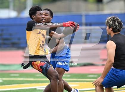 Thumbnail 1 in Dominguez vs. Muir (LB Poly Legends 7x7) photogallery.