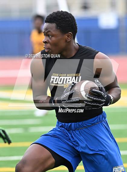 Thumbnail 3 in Dominguez vs. Muir (LB Poly Legends 7x7) photogallery.