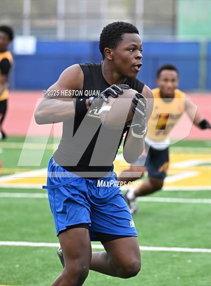 Thumbnail 3 in Dominguez vs. Muir (LB Poly Legends 7x7) photogallery.