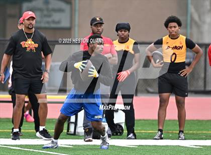 Thumbnail 2 in Dominguez vs. Muir (LB Poly Legends 7x7) photogallery.