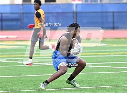 Thumbnail 1 in Dominguez vs. Muir (LB Poly Legends 7x7) photogallery.