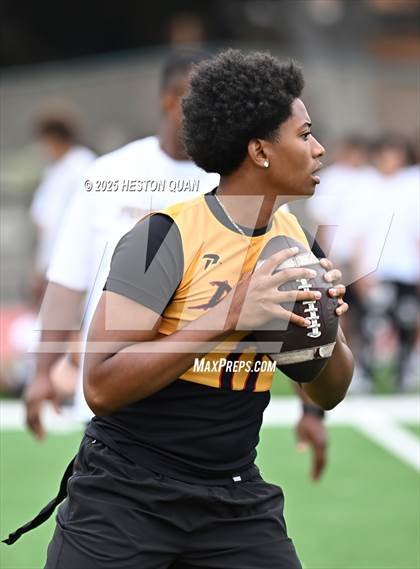 Thumbnail 2 in Dominguez vs. Muir (LB Poly Legends 7x7) photogallery.