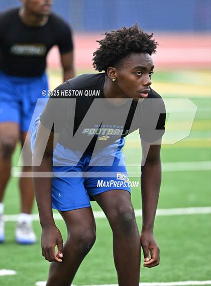 Thumbnail 1 in Dominguez vs. Muir (LB Poly Legends 7x7) photogallery.