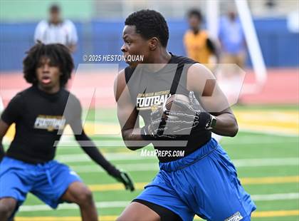 Thumbnail 1 in Dominguez vs. Muir (LB Poly Legends 7x7) photogallery.