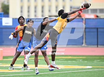 Thumbnail 1 in Dominguez vs. Muir (LB Poly Legends 7x7) photogallery.