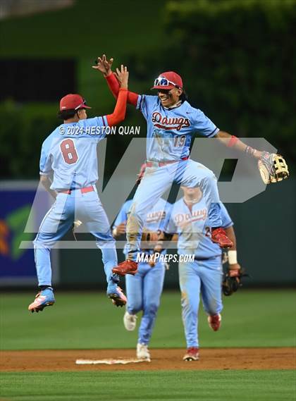 Thumbnail 2 in Whittier Christian vs. Garfield (Halo Classic) photogallery.