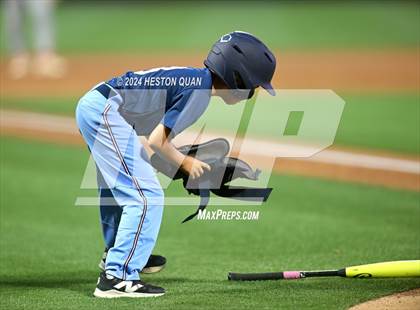 Thumbnail 3 in Whittier Christian vs. Garfield (Halo Classic) photogallery.