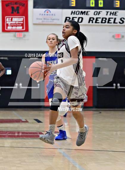 Thumbnail 3 in Cosby vs. Fulton photogallery.