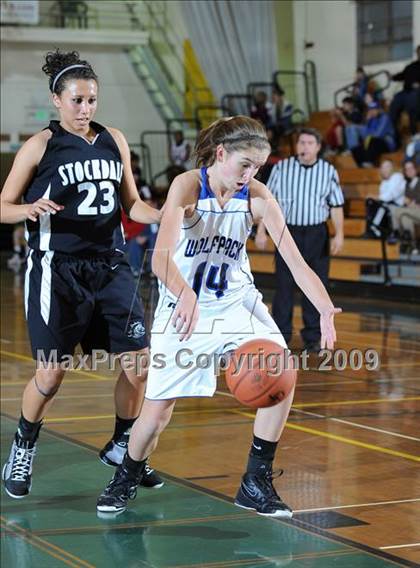 Thumbnail 2 in West Hills vs. Stockdale photogallery.