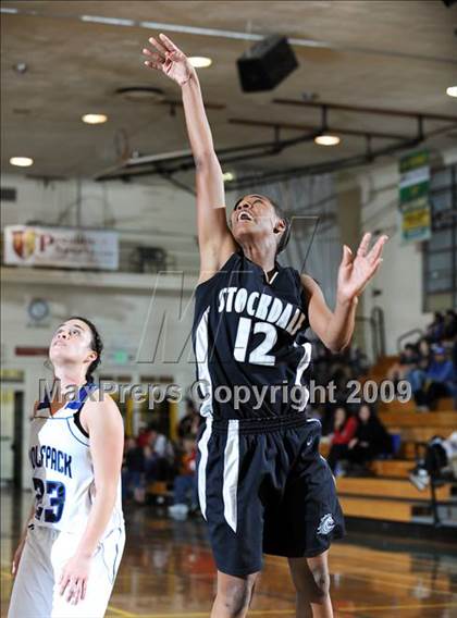 Thumbnail 3 in West Hills vs. Stockdale photogallery.