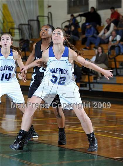 Thumbnail 2 in West Hills vs. Stockdale photogallery.