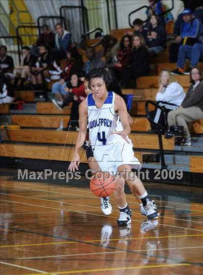 Thumbnail 2 in West Hills vs. Stockdale photogallery.