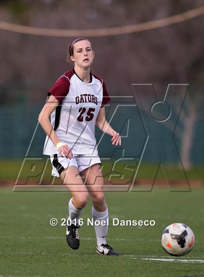 Thumbnail 2 in Sacred Heart Prep vs. Menlo School photogallery.