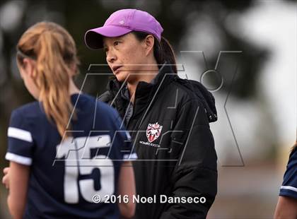 Thumbnail 2 in Sacred Heart Prep vs. Menlo School photogallery.