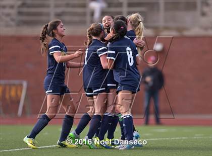 Thumbnail 3 in Sacred Heart Prep vs. Menlo School photogallery.