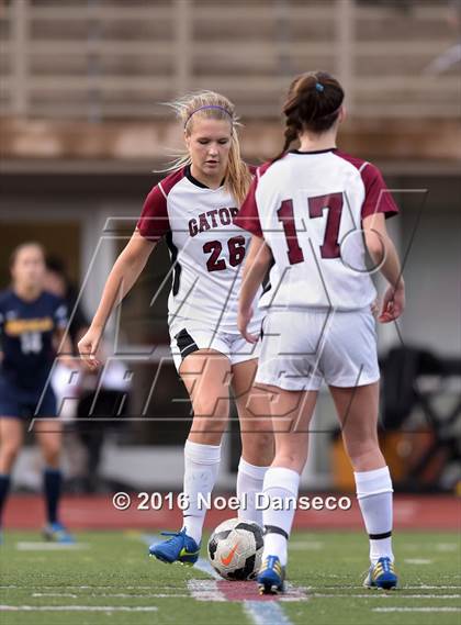 Thumbnail 2 in Sacred Heart Prep vs. Menlo School photogallery.