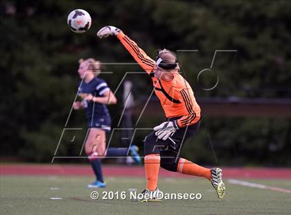 Thumbnail 2 in Sacred Heart Prep vs. Menlo School photogallery.