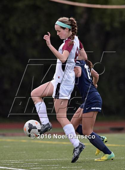 Thumbnail 2 in Sacred Heart Prep vs. Menlo School photogallery.