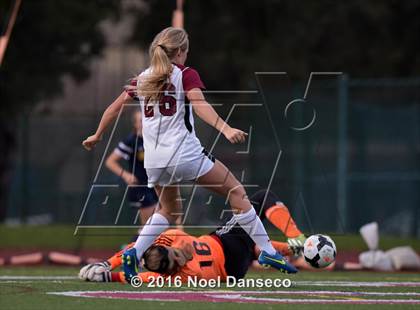 Thumbnail 2 in Sacred Heart Prep vs. Menlo School photogallery.