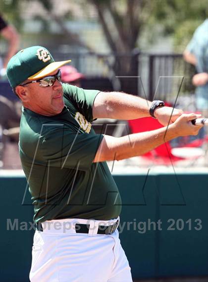 Thumbnail 2 in Oak Hills @ Ontario Christian (CIF SS Division 5 Semifinal) photogallery.