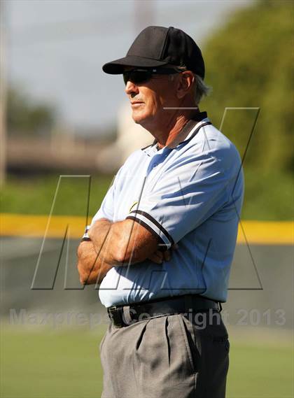 Thumbnail 2 in Oak Hills @ Ontario Christian (CIF SS Division 5 Semifinal) photogallery.