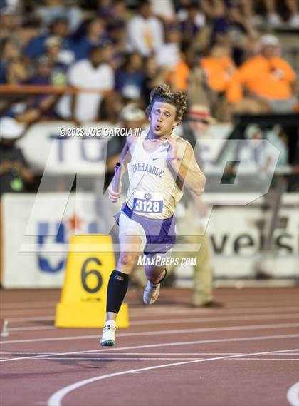 Thumbnail 2 in UIL 2A Boys State Track Meet photogallery.