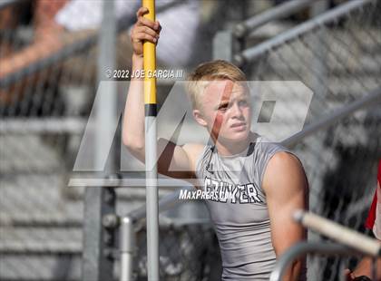 Thumbnail 3 in UIL 2A Boys State Track Meet photogallery.