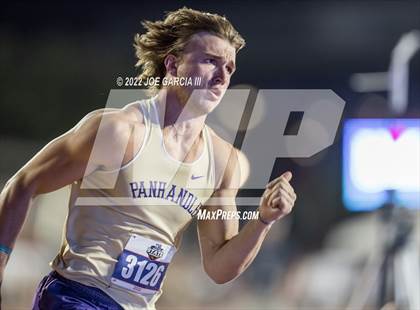 Thumbnail 2 in UIL 2A Boys State Track Meet photogallery.
