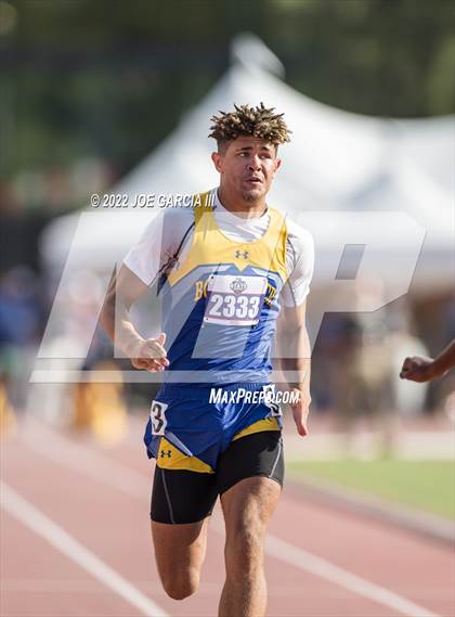 Thumbnail 2 in UIL 2A Boys State Track Meet photogallery.
