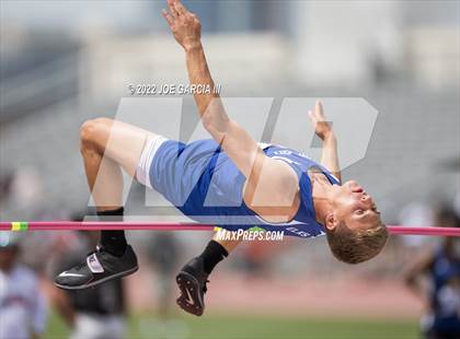 Thumbnail 1 in UIL 2A Boys State Track Meet photogallery.