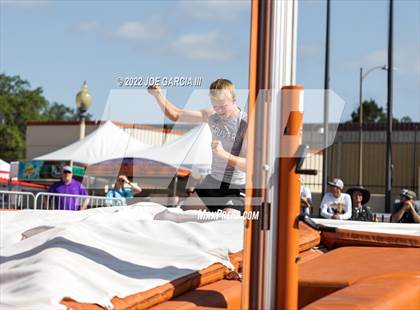 Thumbnail 3 in UIL 2A Boys State Track Meet photogallery.
