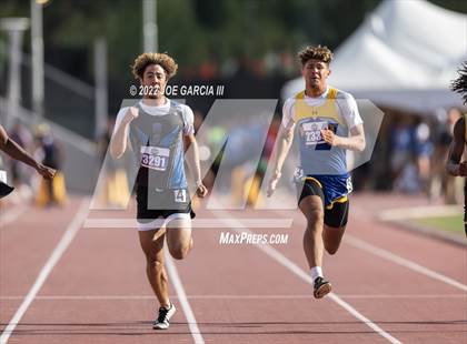Thumbnail 1 in UIL 2A Boys State Track Meet photogallery.