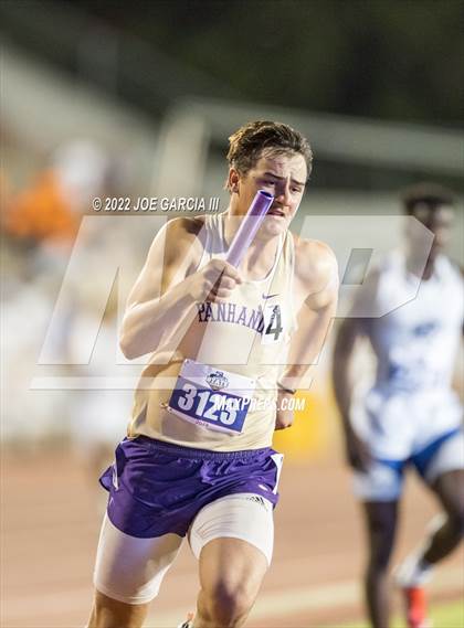 Thumbnail 2 in UIL 2A Boys State Track Meet photogallery.