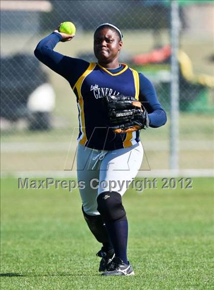 Thumbnail 3 in Shafter vs East (Mira Monte Invitational) photogallery.