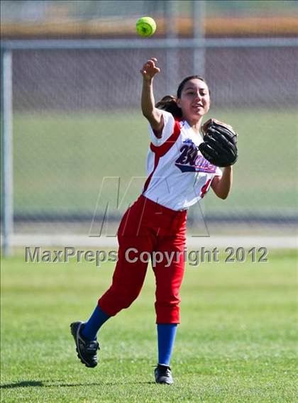 Thumbnail 2 in Shafter vs East (Mira Monte Invitational) photogallery.