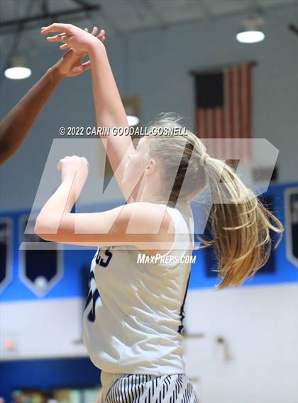 Thumbnail 1 in Dixon @ Swansboro photogallery.